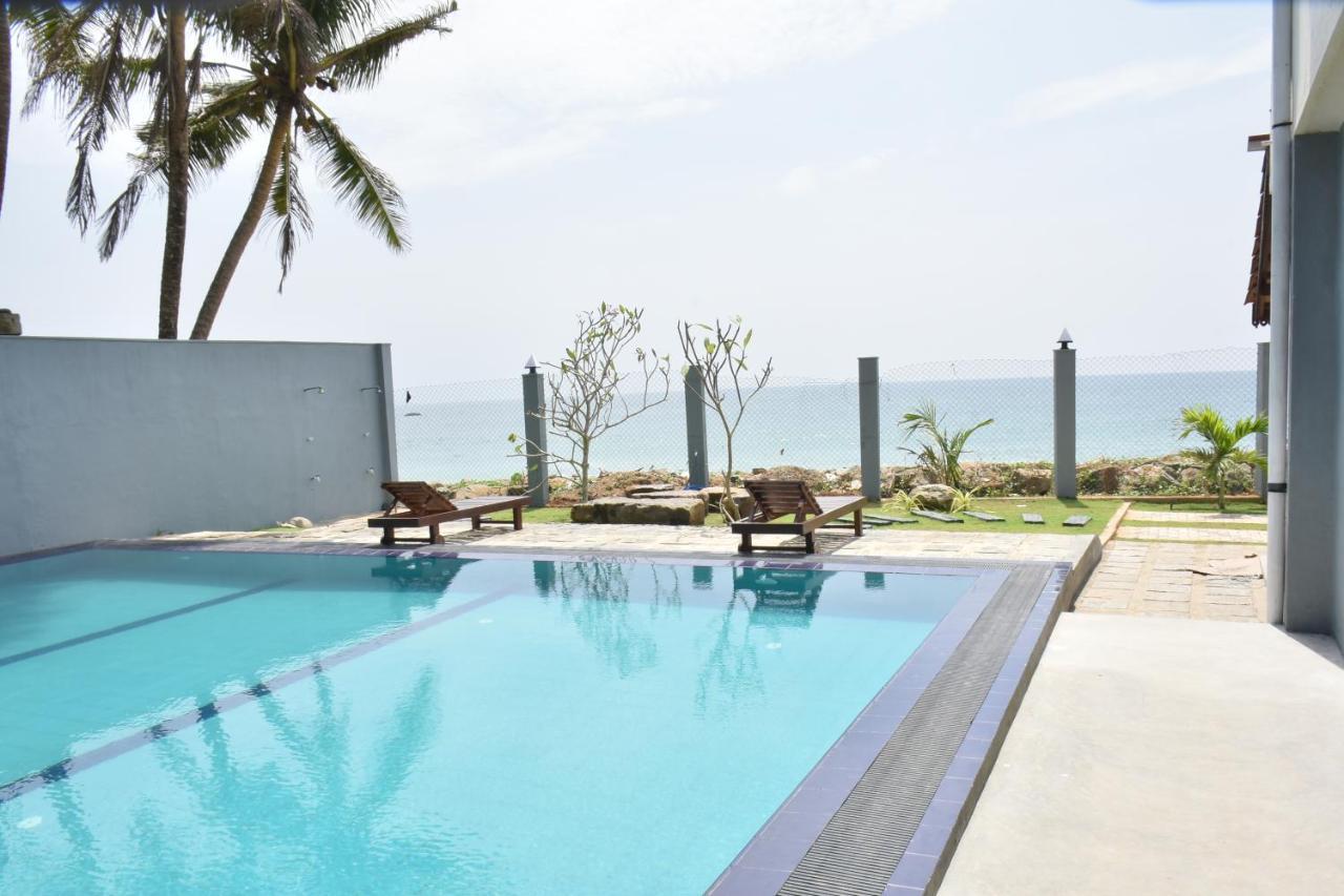 Arrow Beach Resort Boossa Exterior photo